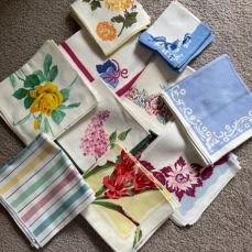 Towels, Napkins & Handkerchieves